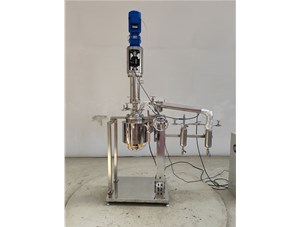 3L高溫不銹鋼油浴電加熱手動升降翻轉(zhuǎn)實驗釜已完工發(fā)往四川